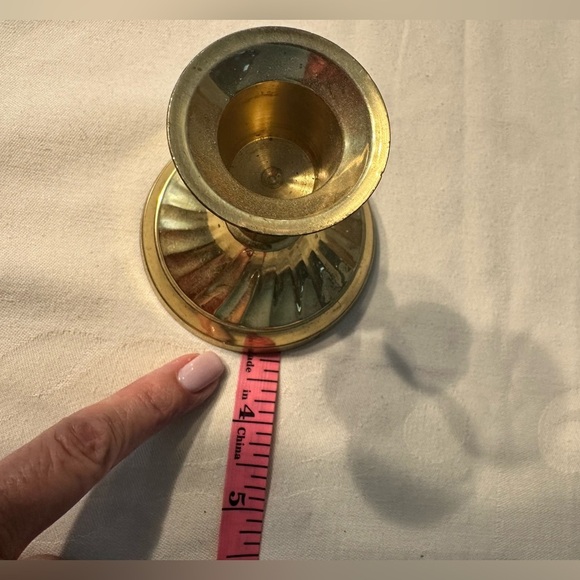 Set of 2 Mismatched Vintage Hosley Brass Laquered Candle Stick Holders - Picture 6 of 8